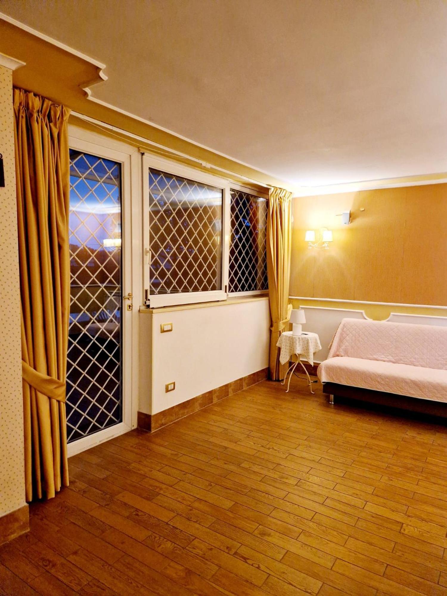 Fuga A Napoli Apartment Buitenkant foto